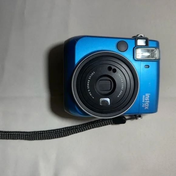 FujiFilm INSTAX Mini 70 Instant Film Camera BlueBrand New Batteries